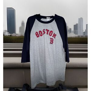 Boston Red Sox Jersey Gray & Navy w/ "B"  Graphic Vintage Majestic XL‎